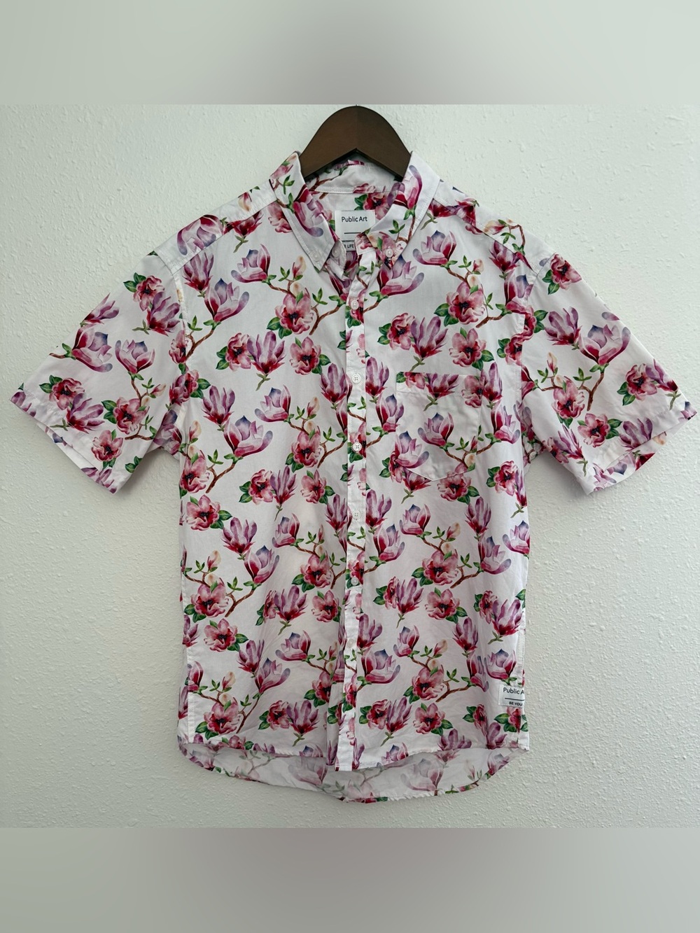 Public Art Magnolia Print Short Sleeve Shirt Medium - Picture 1 of 5